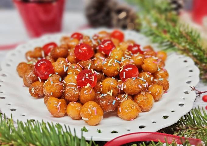 Struffoli napoletani