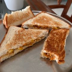 A picture of Cheese spread roll.