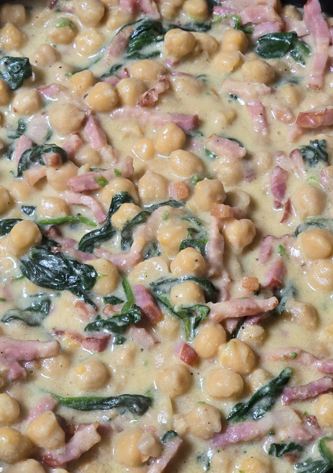Una foto de Garbanzos a la carbonara