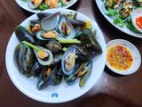 Vẹm xanh hấp sả