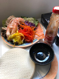 Una foto de Rollitos de primavera vietnamitas Gỏi cuốn Goy kung Japonés NAMAHARUMAQUI🇻🇳🇺🇾🇯🇵生春巻き