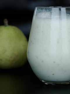 A picture of Pear Lassi.
