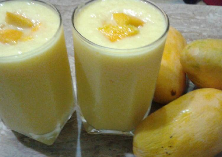 Steps to Prepare Quick Thick and creamy Mango Milkshake