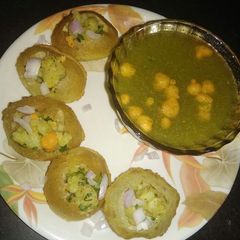 A picture of Panipuri.