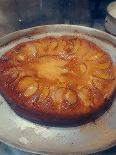 Una foto de Torta de manzana invertida con caramelo