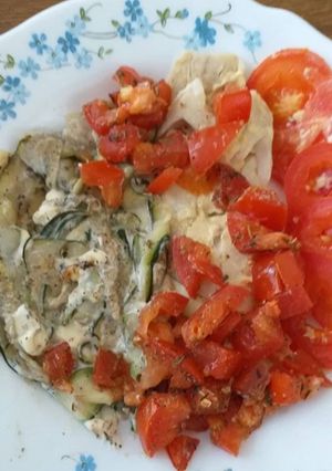 Une photo de Courgette vache rit et sa papillote de poisson moutarde, tomates