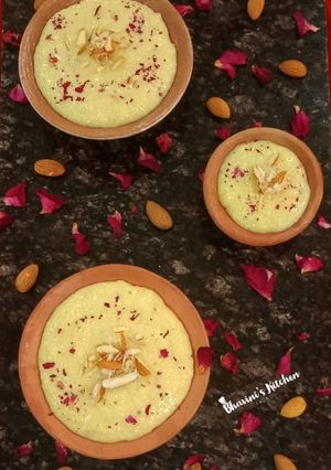અવધી કેસર ફીરની (Avadhi Kesar Firni Recipe In Gujarati) રેસીપી મુખ્ય ફોટો