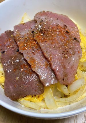 燒肉丼 的食譜成品照片