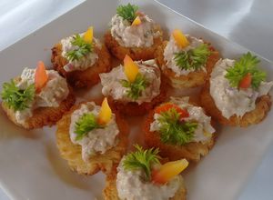 Una foto de Canapes de camarones