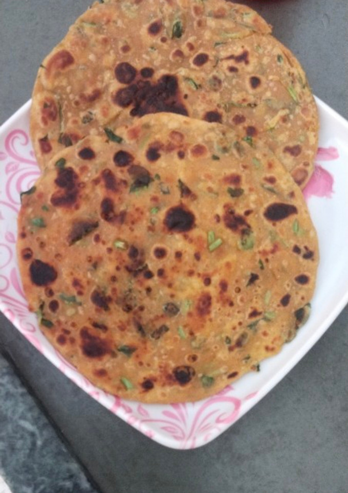 मेथी के पराठे (methi ke parathe recipe in Hindi) रेसिपी मुख्य फोटो