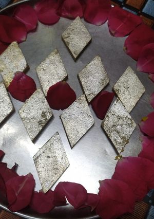 A picture of Quick Kaju Katli (Instant Cashew Fudge).