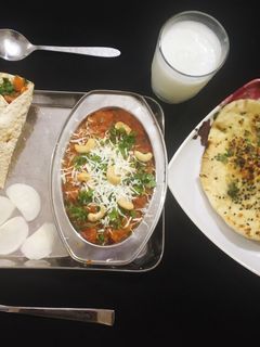 ચીઝ હાંડી (Cheese Handi Recipe In Gujarati) રેસીપી મુખ્ય ફોટો