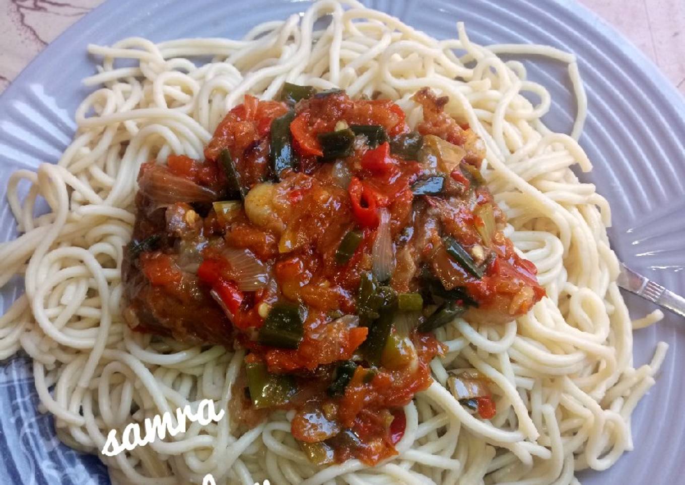 Spaghetti with sauce