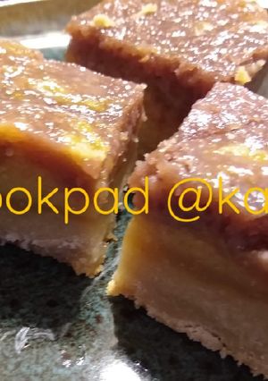 A picture of Raspberry Lemon Bars.