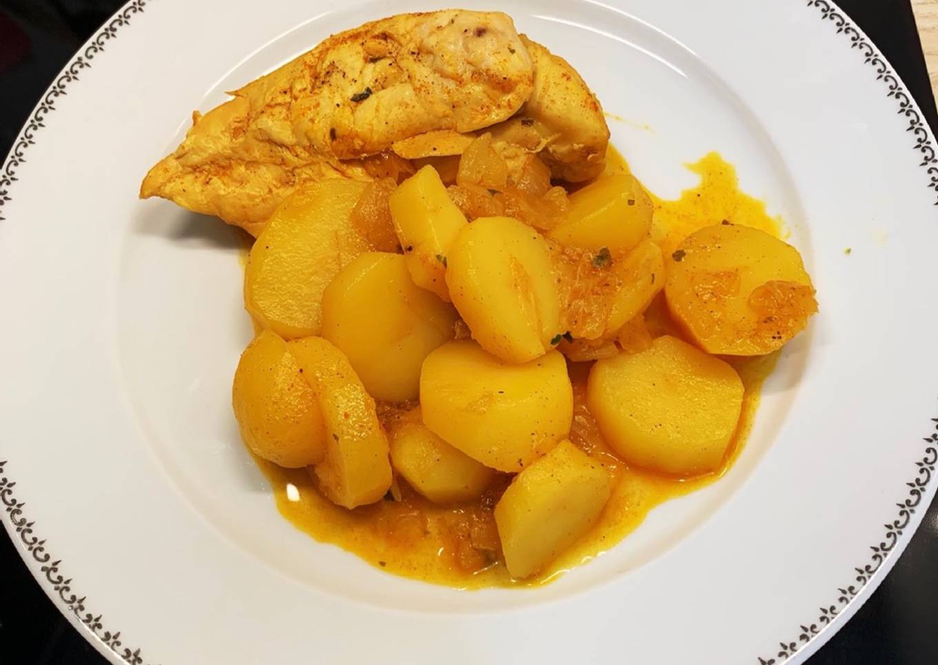 Blanc de poulet paprika et pommes de terre au cookeo