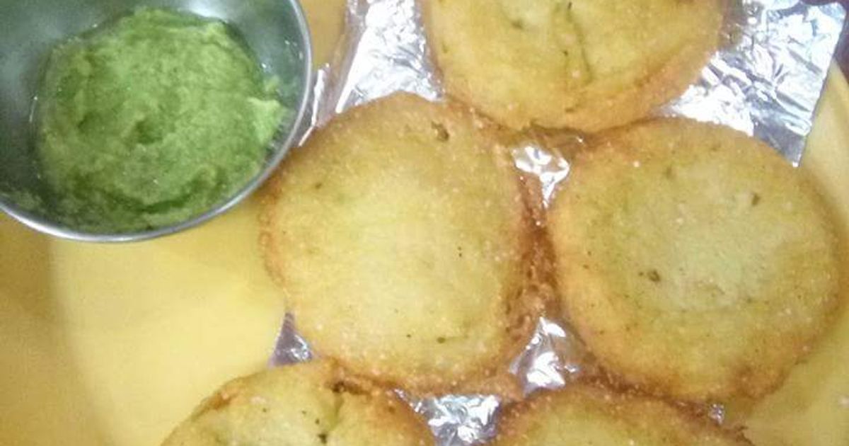 Dhushka Wth Green Pea Chatne Recipe by deepmala deepa - Cookpad
