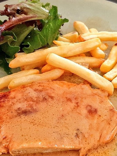 Foto de Bifes de peru com molho mostarda delicioso