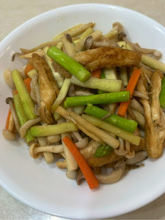 豆皮鮮菇炒雙筍(素) 的食譜成品照片