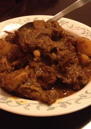 A picture of Spicy Chicken Curry South Indian Style.