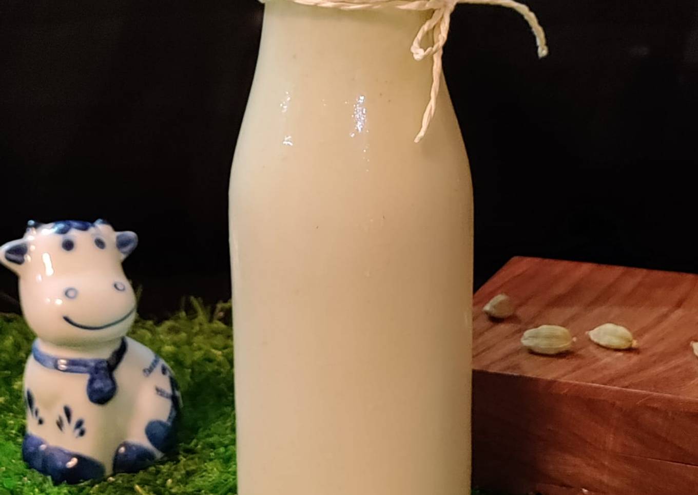 Cardamom & Pistachio flavoured milk