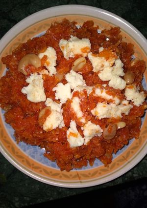 गाजर का टेस्टी हलवा (gajar ka tasty halwa recipe in Hindi) रेसिपी मुख्य फोटो