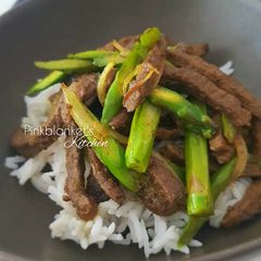 A picture of Asparagus and Beef Stir Fry.