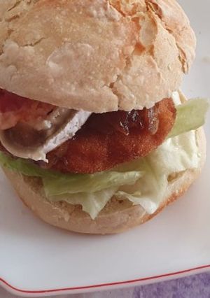 Una foto de Hamburguesa del pollito pio 1pio
