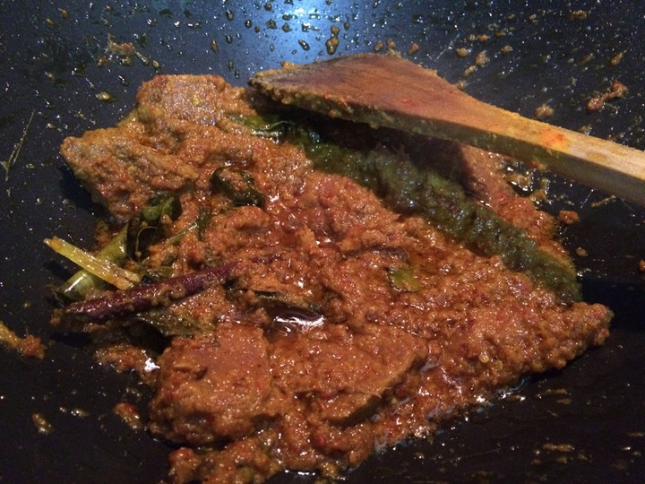 Resep Rendang daging Pedes Pol, Menggugah Selera