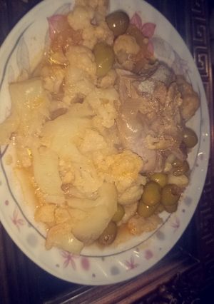 صورة لوصفة طجين الشوفلور بالزيتون