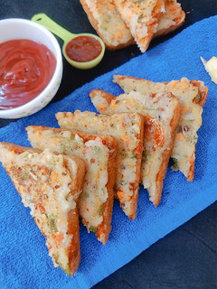 वेज सूजी ब्रेड टोस्ट(veg suji bread toast recipe in hindi) रेसिपी मुख्य फोटो