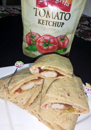 A picture of Chicken pita wraps.
