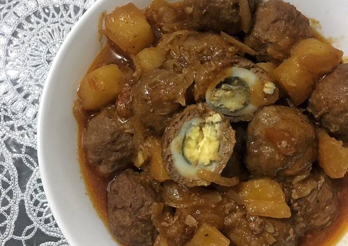 Semur Bola Bola Daging isi Telur Puyuh