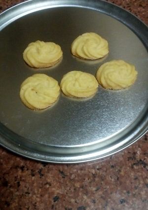 A picture of Butter cookies.