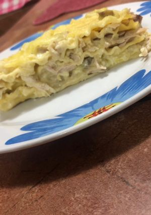 Una foto de Lasaña de pollo en salsa blanca especial ❤️