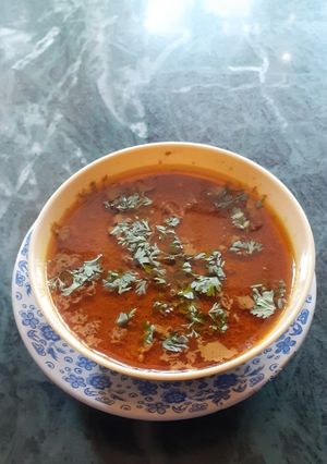 चिकन रस्सा (Chicken rassa recipe in marathi) रेसिपी चे मुख्य फोटो 