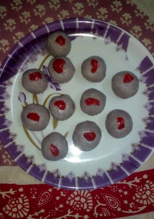 A picture of Pomegranate sandesh.