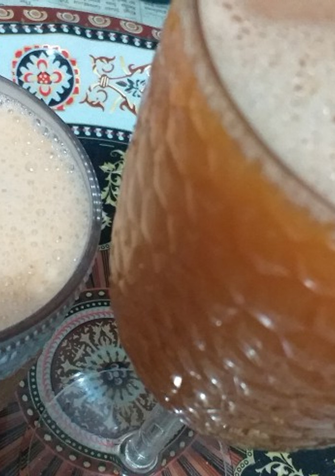 A picture of Carrot cucumber lemonade.