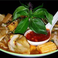 A picture of Mike's Chinese Pork & Mushroom Dumpling Soup.