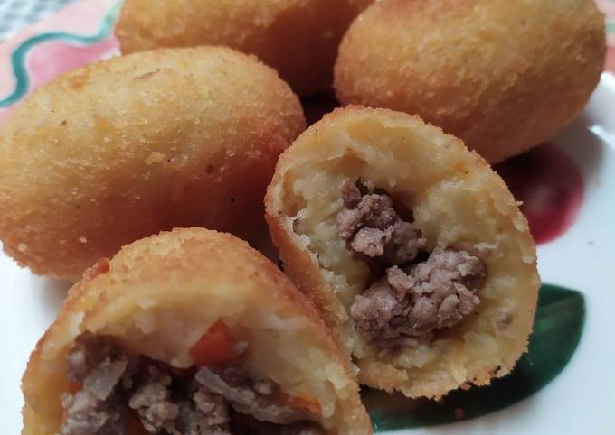 Kroket kentang daging