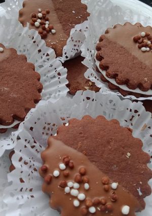 صورة لوصفة حلوى جافة بالكاكاو وكريمة الميرانغ meringue