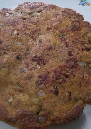 A picture of Bajra and Ragi flour parantha.