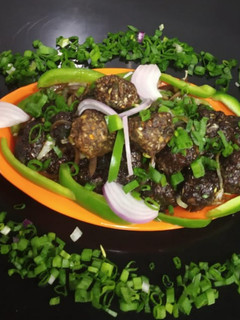 વેજ ડ્રાય મનચુંરીયન(Veg Dry Manchurian Recipe in Gujarati) રેસીપી મુખ્ય ફોટો