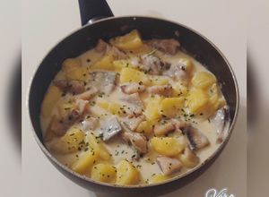 Une photo de Mijoté de pommes de terre aux harengs fumés et à la crème