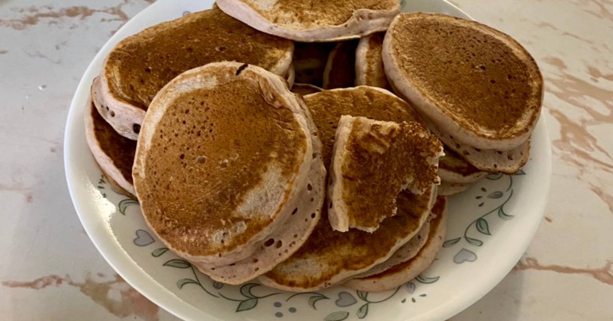 Strawberry Flavored Pancakes Recipe by Danielle Morse - Cookpad