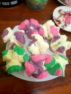 Foto resep Bolu kukus ketawa warna warni