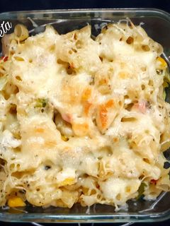 बेक्ड चीज़ मशरूम पास्ता (baked cheese mushroom pasta recipe in Hindi) रेसिपी मुख्य फोटो