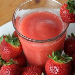 A picture of Vickys Strawberry Slushie, GF DF EF SF NF with Alcoholic Version.