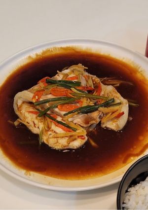 Hình của món Cá basa hấp xì dầu.