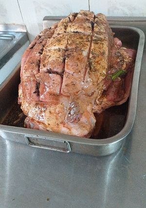 Una foto de Pierna de cerdo al horno