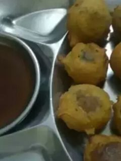 બટાકા વડા (Bataka Vada Recipe In Gujarati) રેસીપી મુખ્ય ફોટો